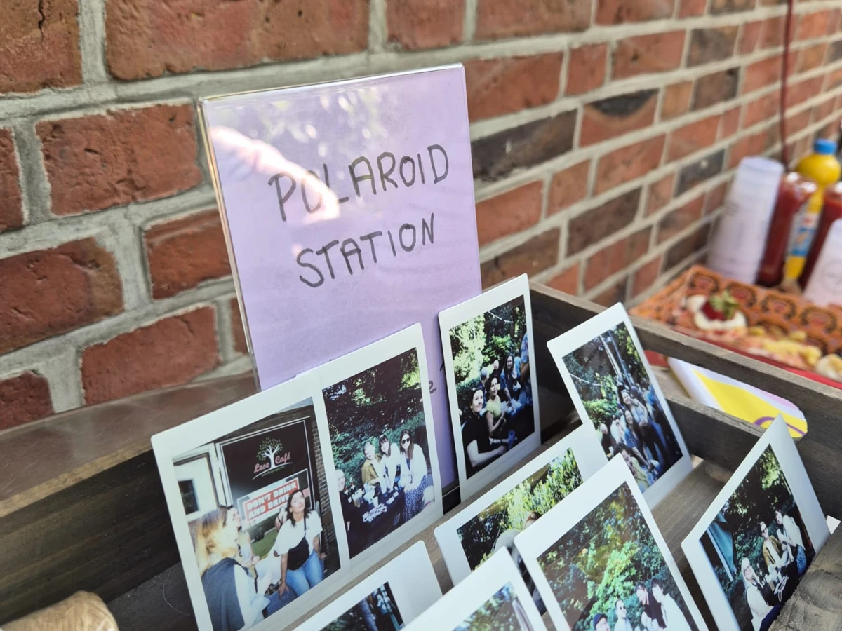 Polaroid Station beim format h Sommerfest 2025 im Stadtpark Hamburg